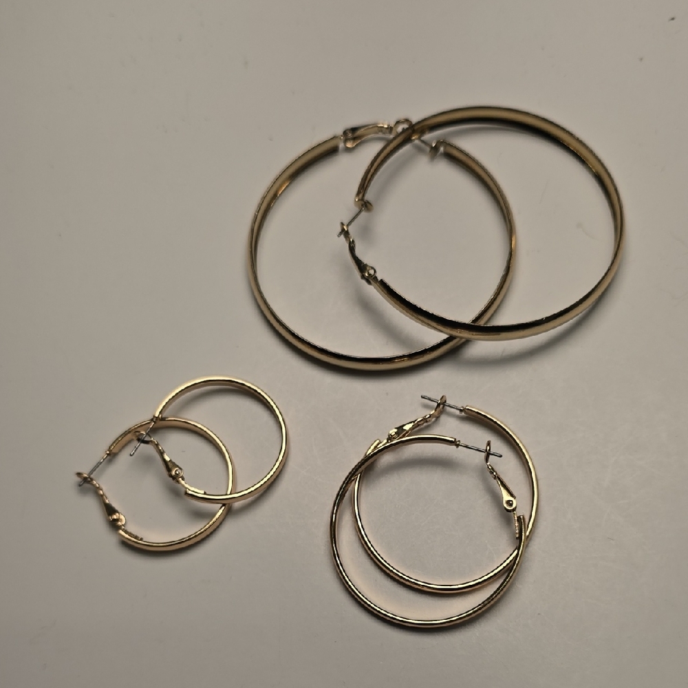 Gold Hoop Earrings Set
